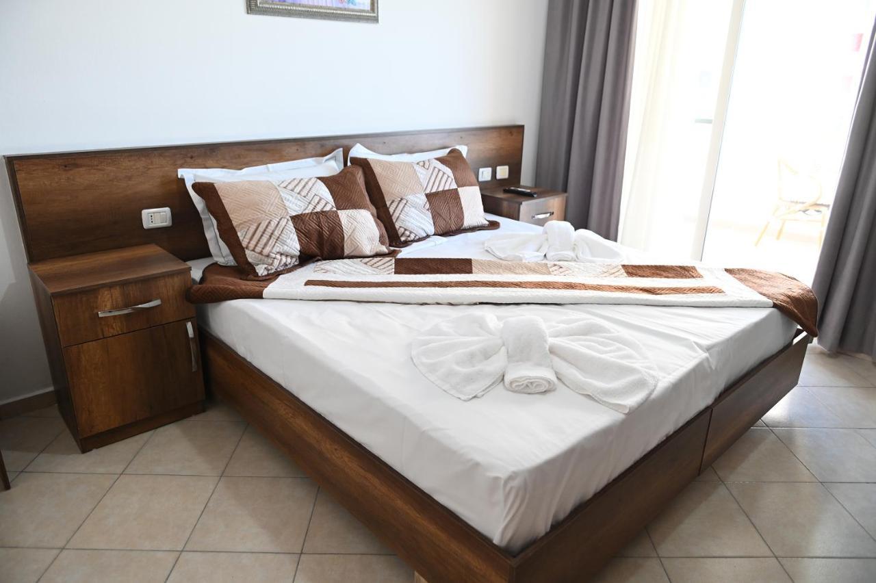 Vila Oxinn Kryemëdhej Dış mekan fotoğraf