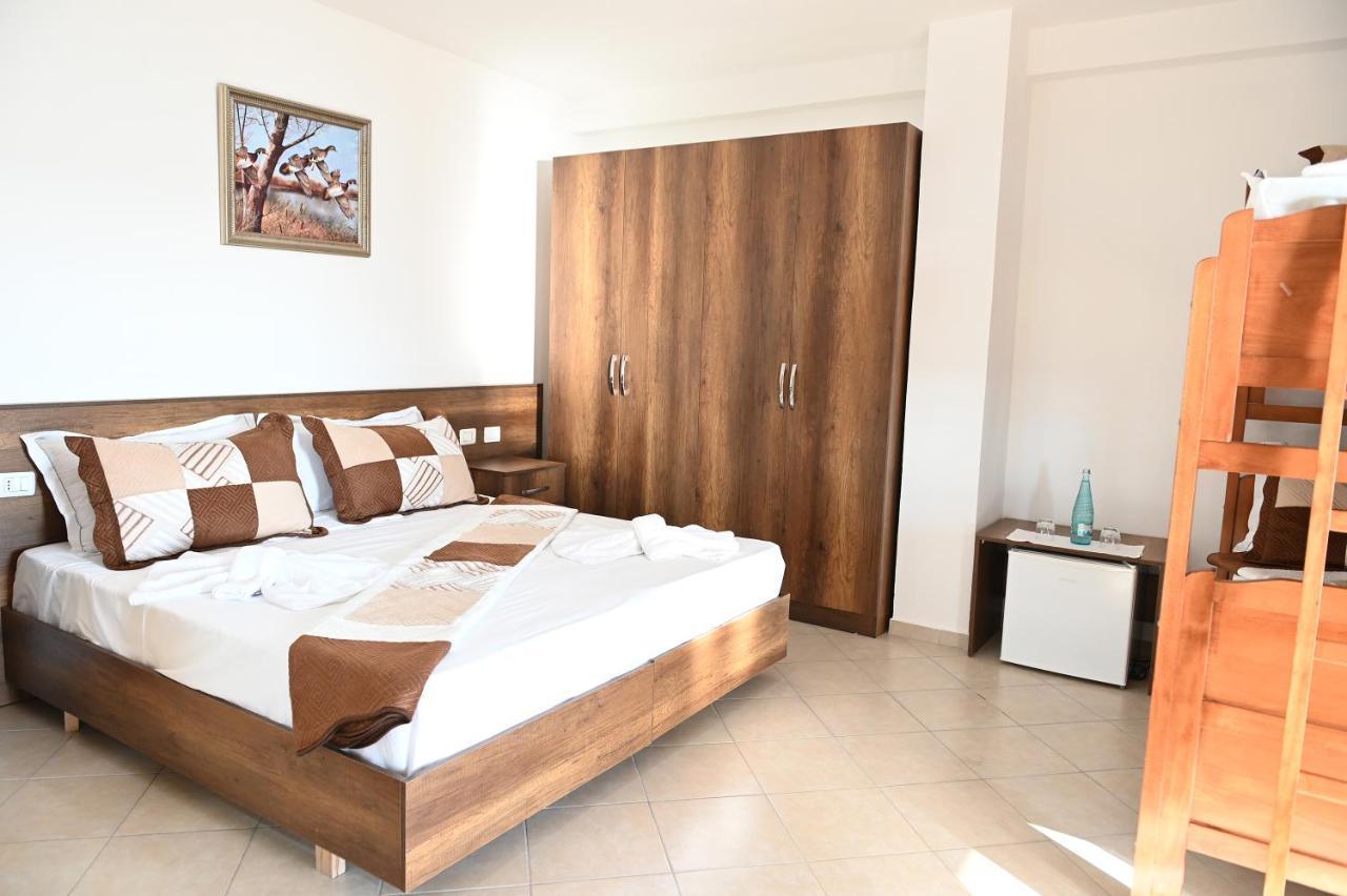 Vila Oxinn Kryemëdhej Dış mekan fotoğraf