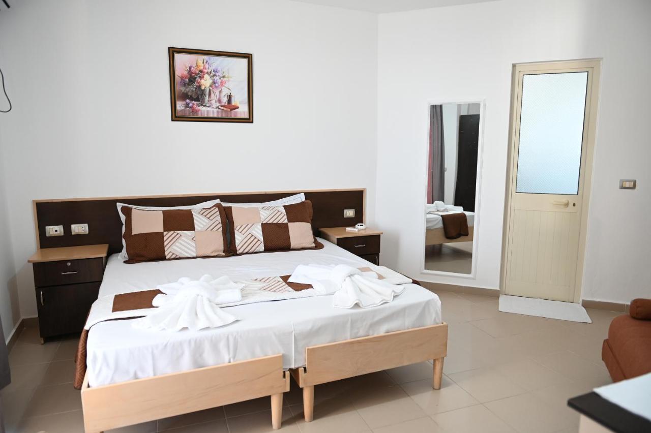 Vila Oxinn Kryemëdhej Dış mekan fotoğraf