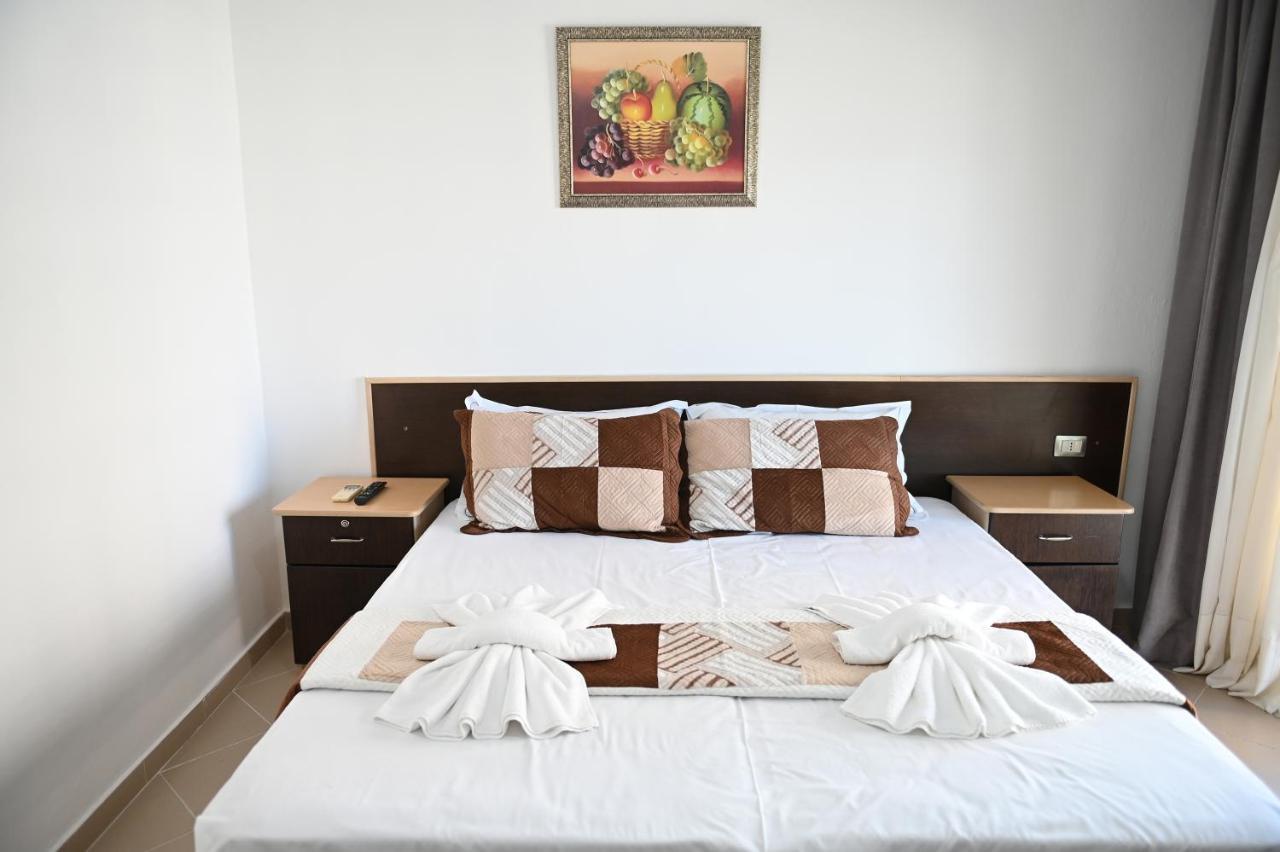 Vila Oxinn Kryemëdhej Dış mekan fotoğraf
