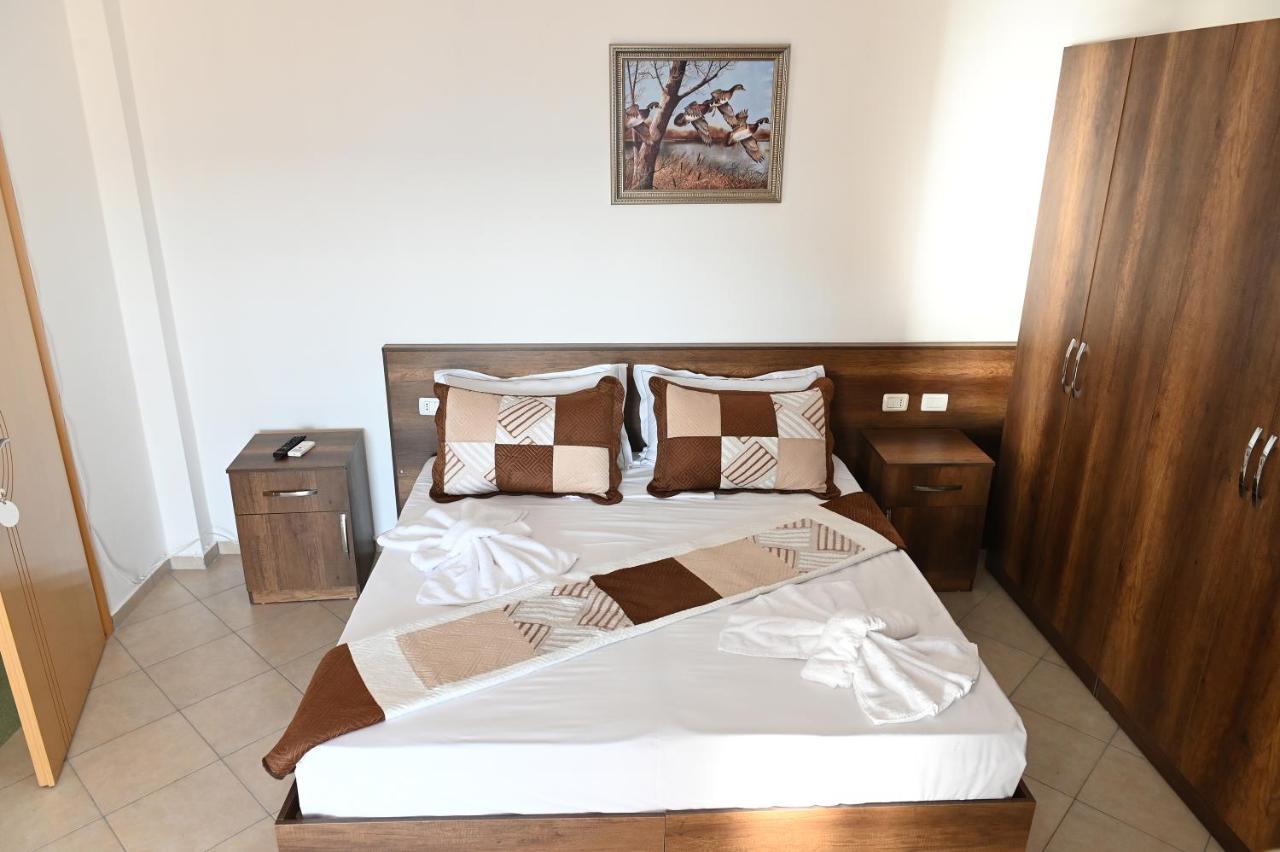 Vila Oxinn Kryemëdhej Dış mekan fotoğraf