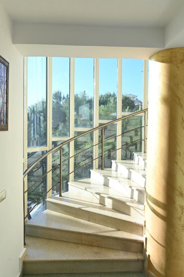 Vila Oxinn Kryemëdhej Dış mekan fotoğraf